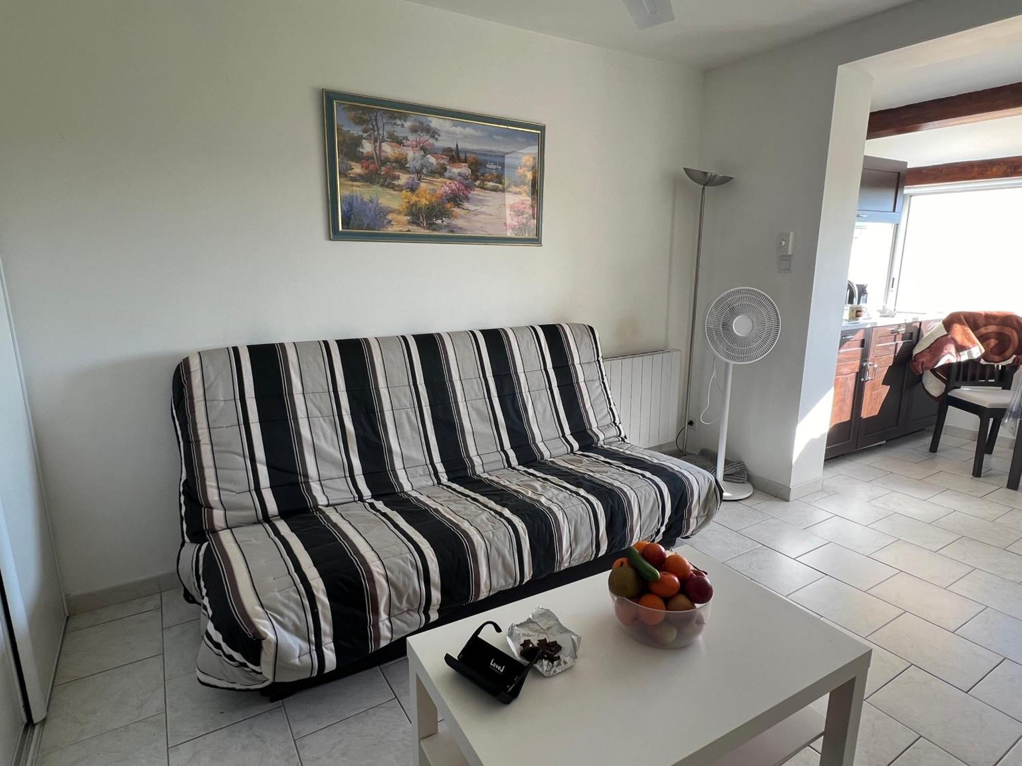Joli Studio Tres Clair A Proximite Mer Pour 3 Personnes La Londe-les-Maures Exterior foto