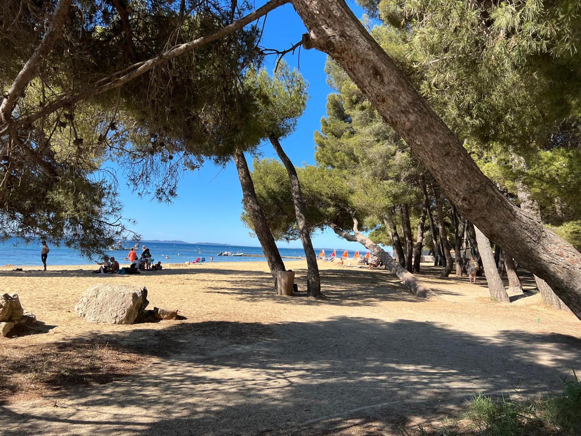 Joli Studio Tres Clair A Proximite Mer Pour 3 Personnes La Londe-les-Maures Exterior foto